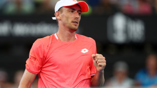 Джон Милман навакса пасив от един сет и пробив за