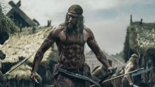 Гледали сме Александър Скарсгард във всякакви роли и до момента не можем