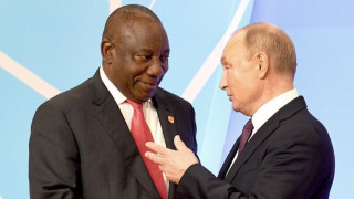 Руският президент Владимир Путин и южноафриканският му колега Сирил Рамафоса