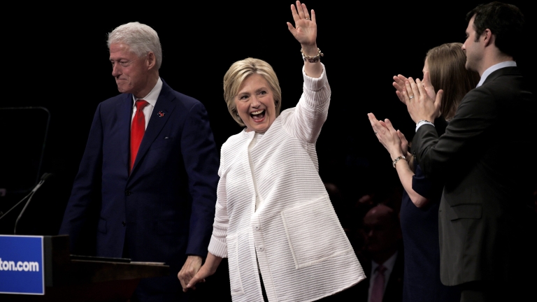 Семейство Клинтън ще присъства на клетвата на Доналд Тръмп