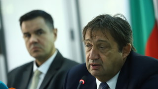 Изключителна пасивност и забавяне с предоставянето на нужната документация Така