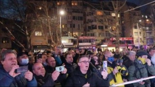 Феновете на Ботев Пловдив се събраха пред Община Пловдив в