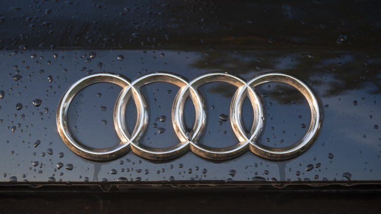 Audi призна, че нови 60 000 автомобила от моделите A6