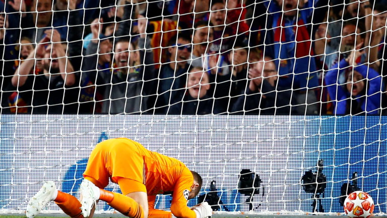 Давид Де Хеа още не може да си прости грешката срещу Барселона