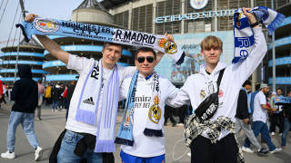 Полузащитникът на РБ Залцбург Оскар Глух може да продължи кариерата