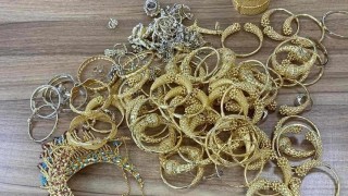 Задържаха над 850 грама контрабандни златни изделия за над 100