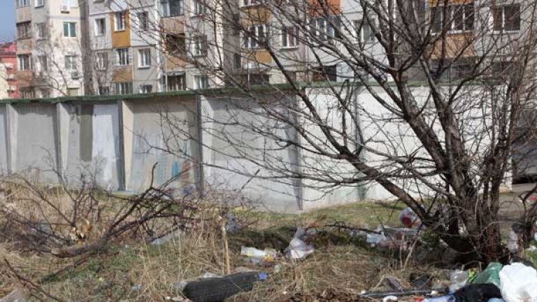 В Дупница започва доброволно премахване на 200 незаконни гаража