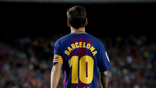 Лионел Меси не бърза с подписването на новия си договор