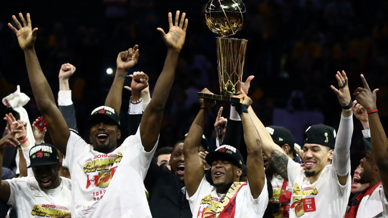 Торонто Раптърс отнесе титлата на НБА в Канада