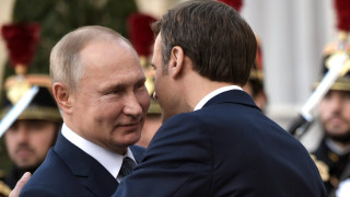 Руският президент Владимир Путин поздрави в сряда френския си колега