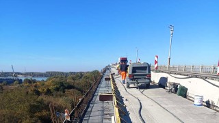 Напредва изграждането на новата отводнителна система хидроизолацията и антикорозионната защита