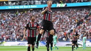 Айнтрахт Франкфурт започна с победа сезона в Бундеслигата Орлите надвиха