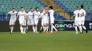 Треньорът на Славия Златомир Загорчич определи групата на тима за