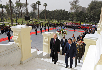 Русия и Египет се сближават военно, готвят учения в Средиземно море