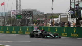 Валтери Ботас спечели първа победа за сезон 2021 във Формула