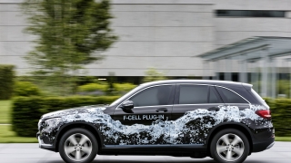 Бъдещето днес: Mercedes направи плъгин водородна кола