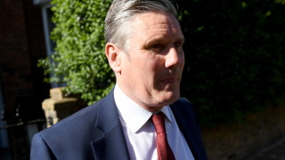 Консервативната партия на британския премиер Борис Джонсън отне исторически ляво депутатско