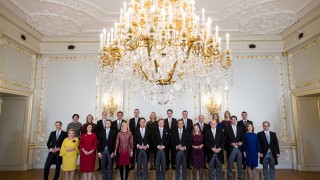 Третият кабинет на холандския премиер Марк Рюте положи клетва пред