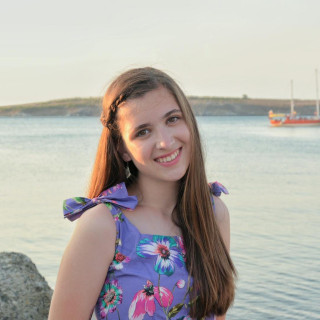 Вяра Николова