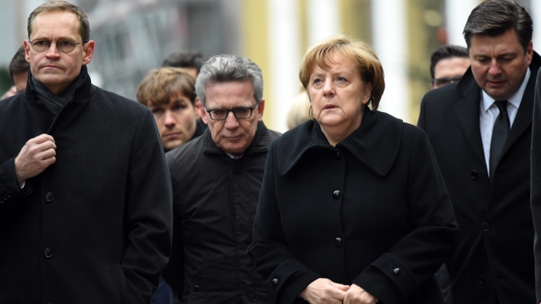 Рейтингът на Меркел се повишава