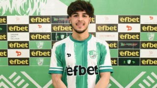 Отборът на Берое подписа договор с испанския полузащитник Хавиер Естебан Силго Той