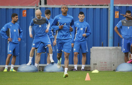 Нов обърка сметките на Сухия