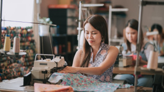 Производствената активност в Азия продължава да се свива под натиска