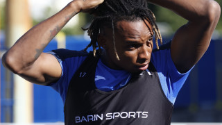 Десният защитник Жереми Петрис може да отсъства по дълго от предвиденото