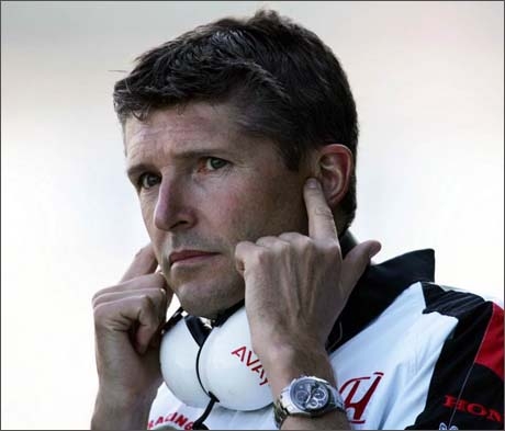 Хонда се цели в Макларън