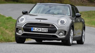 Винаги сме се чудели коя кола е най подходяща за хората с