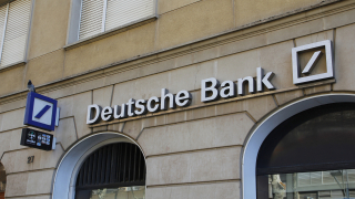 Катар иска по-голям дял от Deutsche Bank