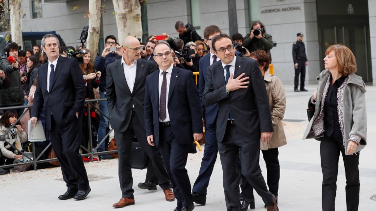 Арестувани са членовете на каталунското правителство, които по-рано днес се