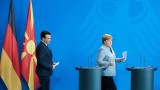 Македония и Гърция близо до решение на спора за името, доволна Меркел