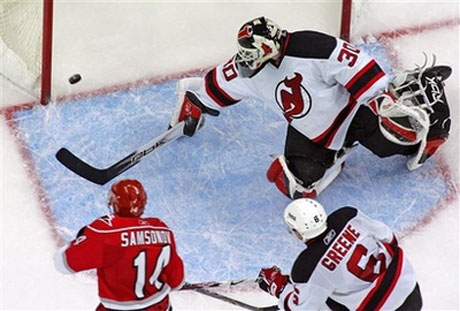 "Ураганите" отвяха "дяволите" в пряк двубой