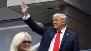 Президентът на САЩ Доналд Тръмп пристигна късно във вторник във