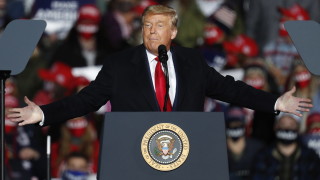 Президентът на САЩ Доналд Тръмп има китайска банкова сметка и