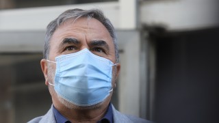 Да се обмисли ограничаване на масовите събирания и на стадионите иска Кунчев