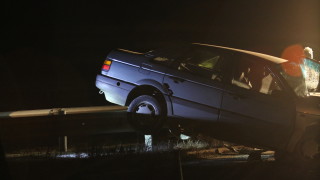 Пиян шофьор катастрофира опитвайки да избяга от полицейска проверка на