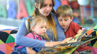 Големите технологични гиганти като Google и Apple се считат за