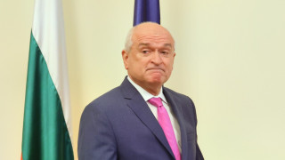 НАТО предлага и има принос за укрепване на демократичните ценности