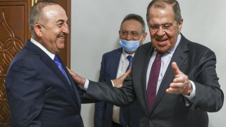 Турският външен министър Мевлют Чавушоглу е обсъдил в Доха Катар