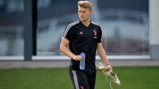 Защитникът на Ювентус Матайс де Лихт е близо до преминаване