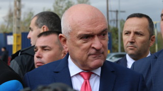 Служебната власт е готова да внесе бюджет но преди това