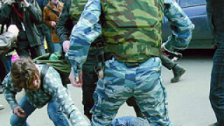 Пак арести след "забранени" протести в Москва 