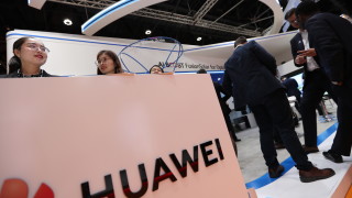 Великобритания допусна Huawei до 5G мрежата си, но с условия