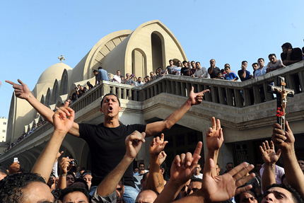 Сблъсъците в Кайро "уволниха" министър 