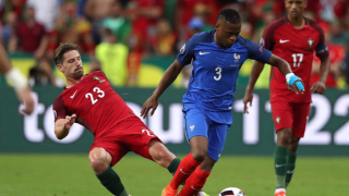 Маестро ти си истински феномен Това заяви защитникът на Олимпик