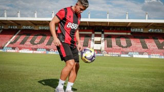 Диего Рапосо е осмото ново попълнение на Локомотив София през