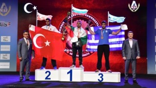 Българинът Елбин Ферад спечели златен медал на Световното първенство по