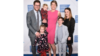 Внучка на Робърт Кенеди и 8 годишният ѝ син са в